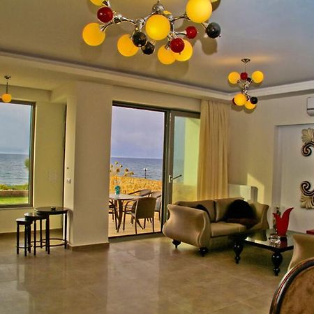 Sea View Beachfront Villa Peri Гуве Экстерьер фото