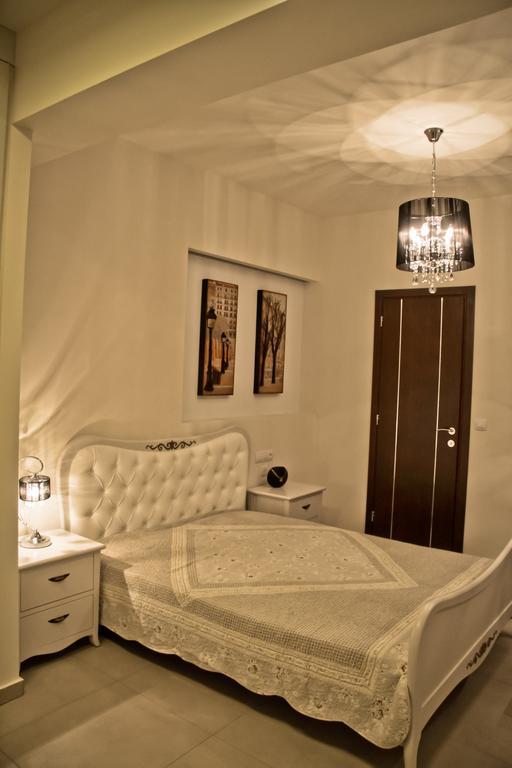 Sea View Beachfront Villa Peri Гуве Экстерьер фото