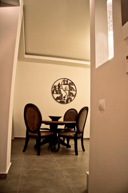 Sea View Beachfront Villa Peri Гуве Экстерьер фото