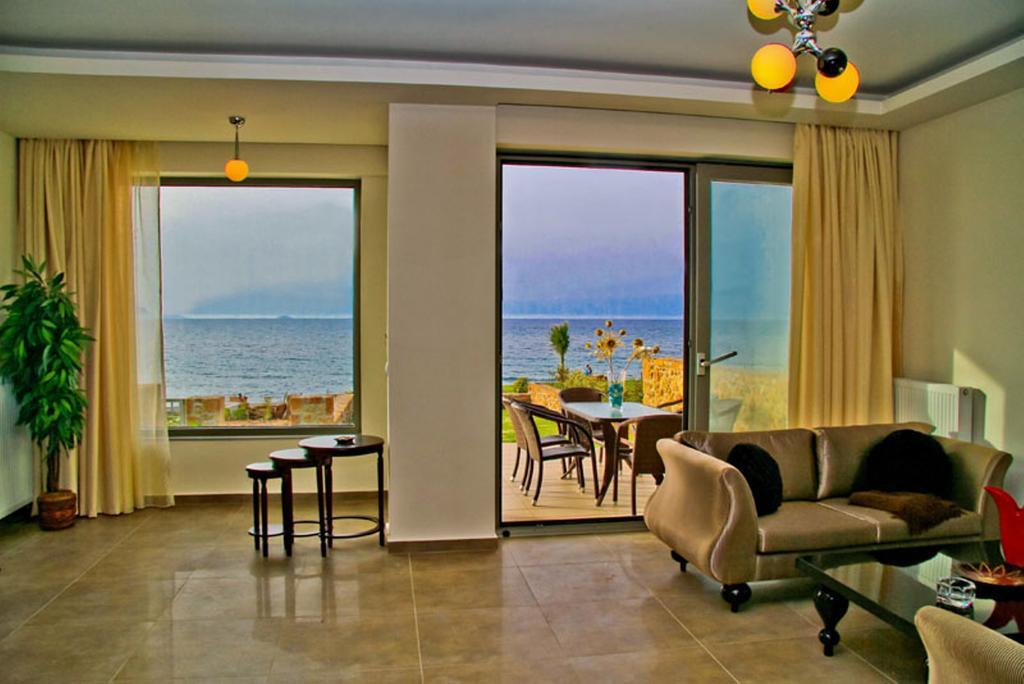 Sea View Beachfront Villa Peri Гуве Экстерьер фото